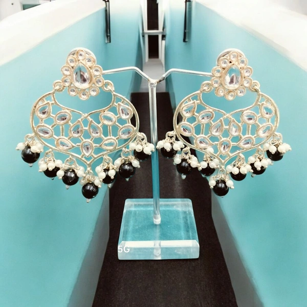 EARRINGS 126