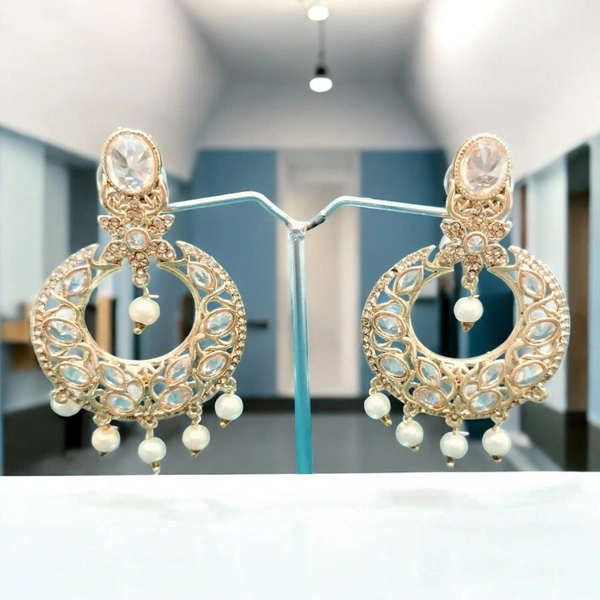EARRINGS 134