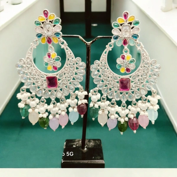 EARRINGS 137