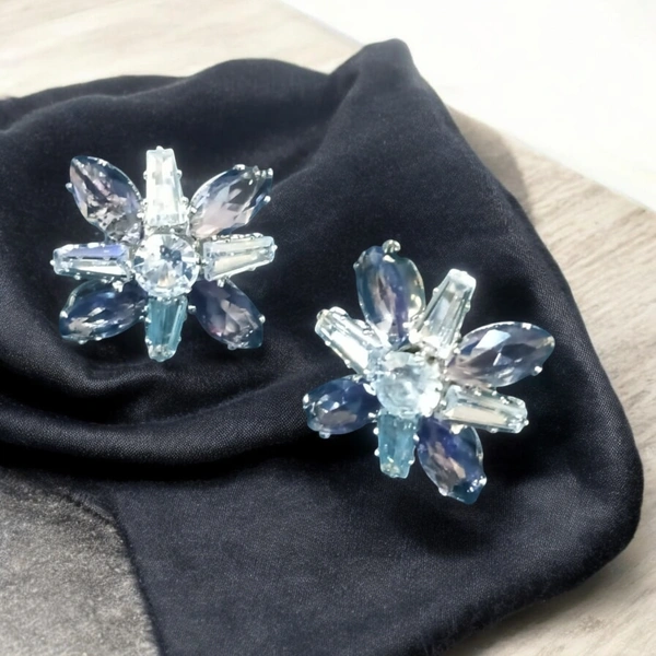 EARRINGS 179