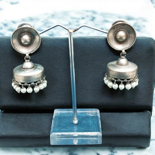 EARRINGS 18