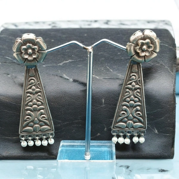 EARRINGS 19