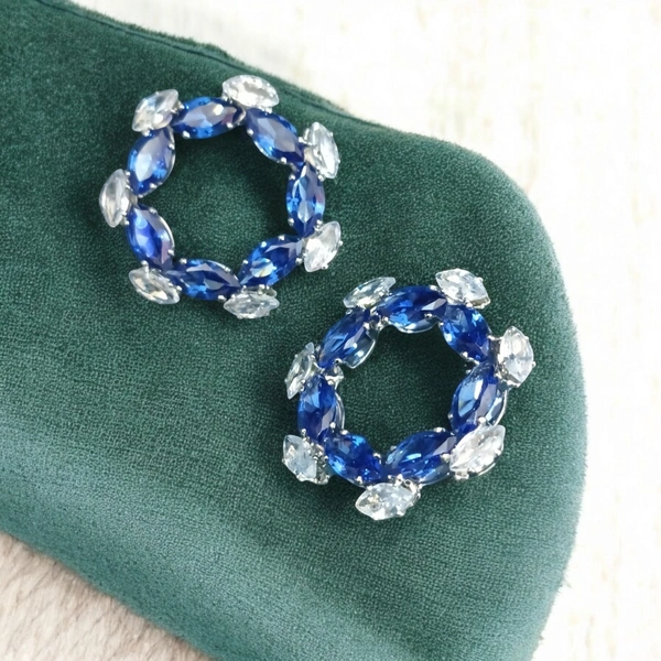 EARRINGS 196