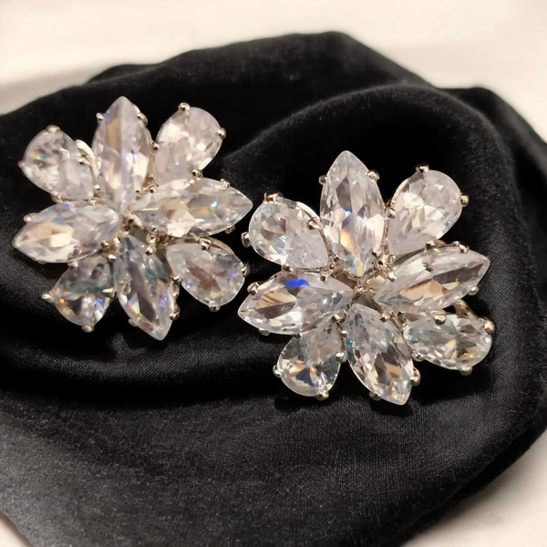 EARRINGS 203