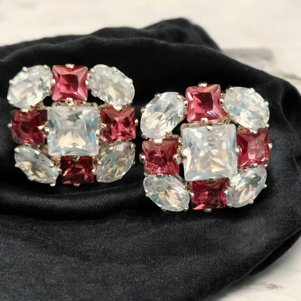 EARRINGS 205
