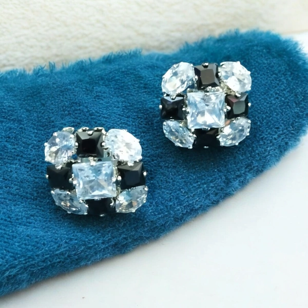 EARRINGS 209
