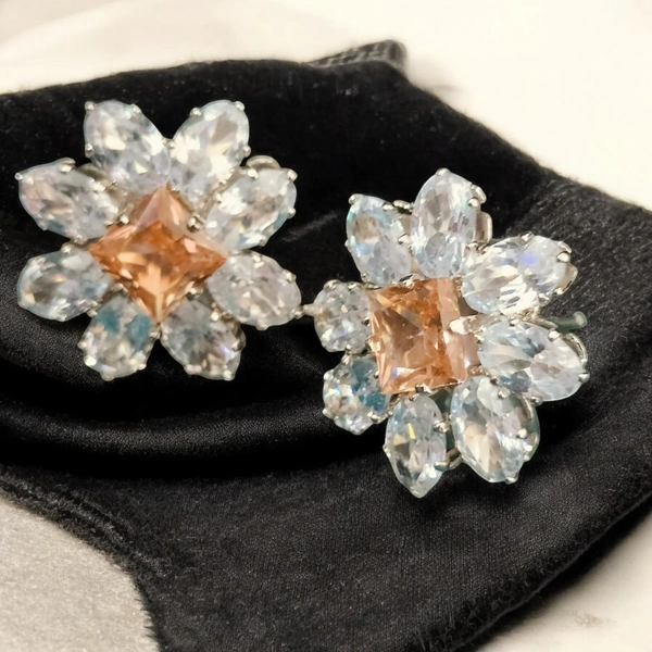 EARRINGS 217