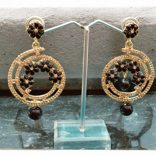 EARRINGS 67