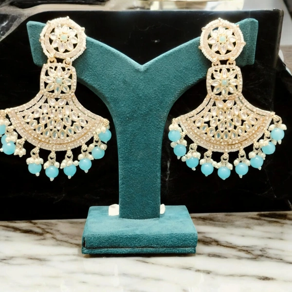EARRINGS 74