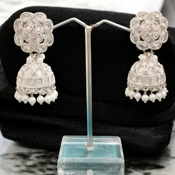 EARRINGS 87