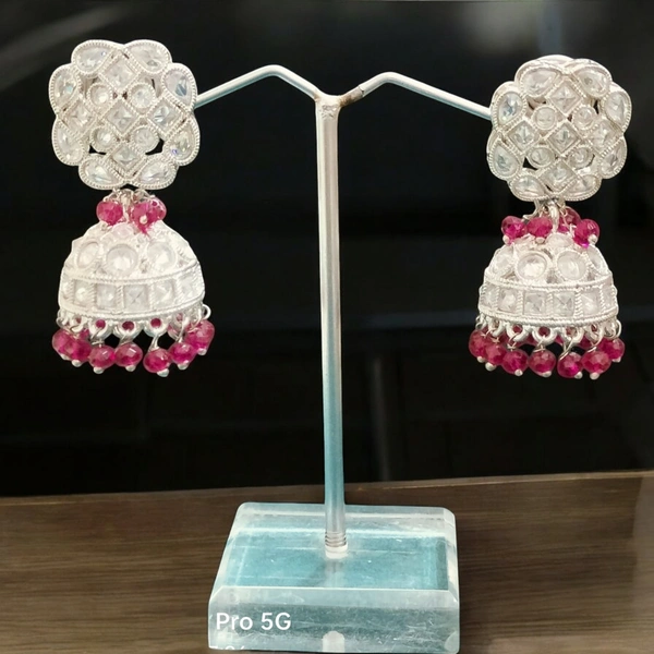 EARRINGS 89