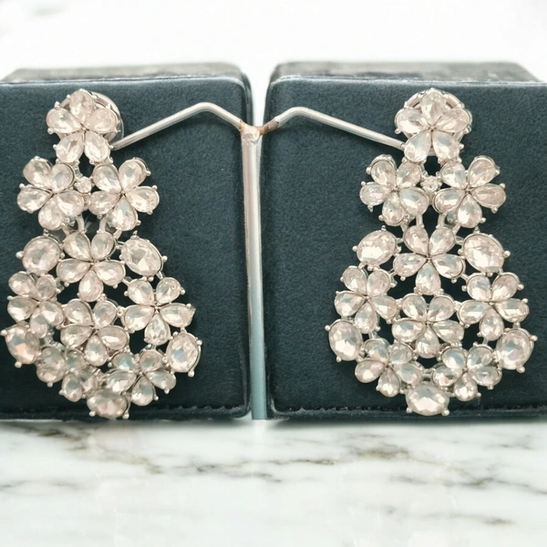 EARRINGS 97