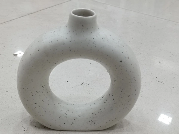 GREENNEST CERAMIC WHITE DONUT VASE POT