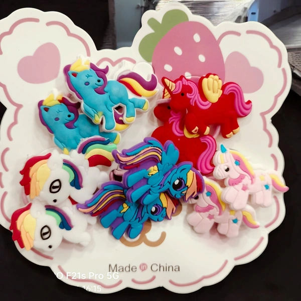 HAIR SCRUNCHIES 1