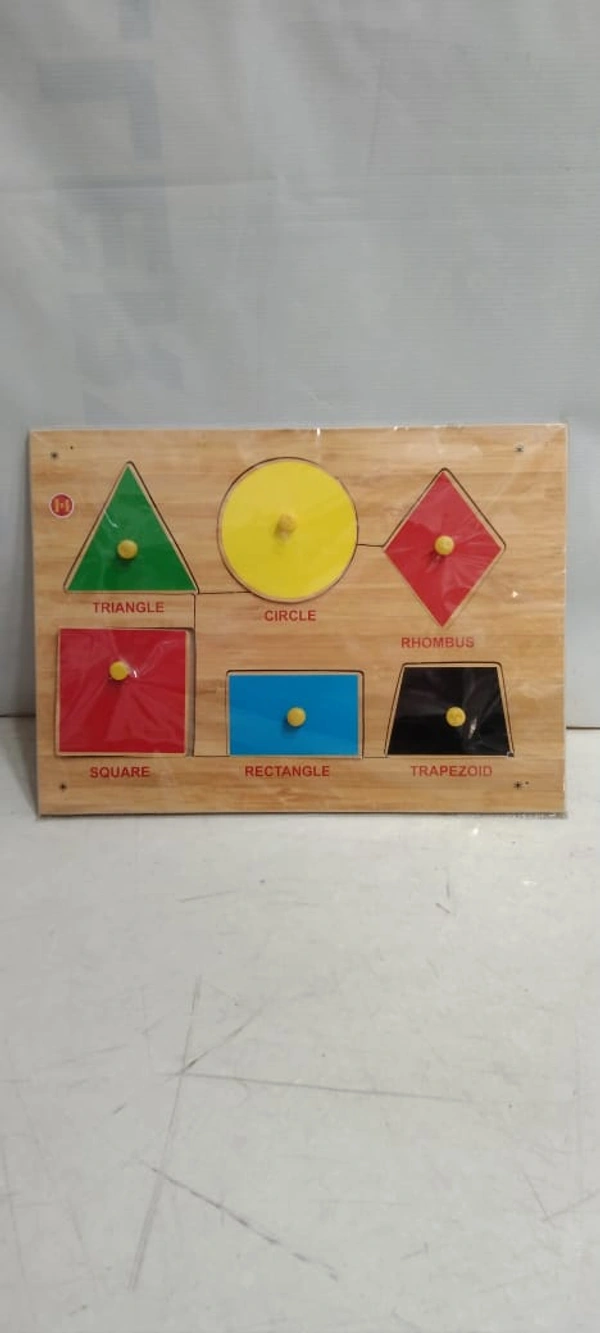 IMAGES SHOWS A WOODEN PUZZLE TRAY 11