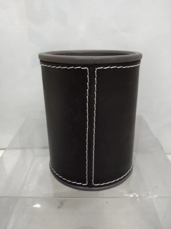 LEATHER PEN HOLDER 2