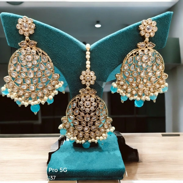 MAANG TIKA WITH EARRINGS (13)