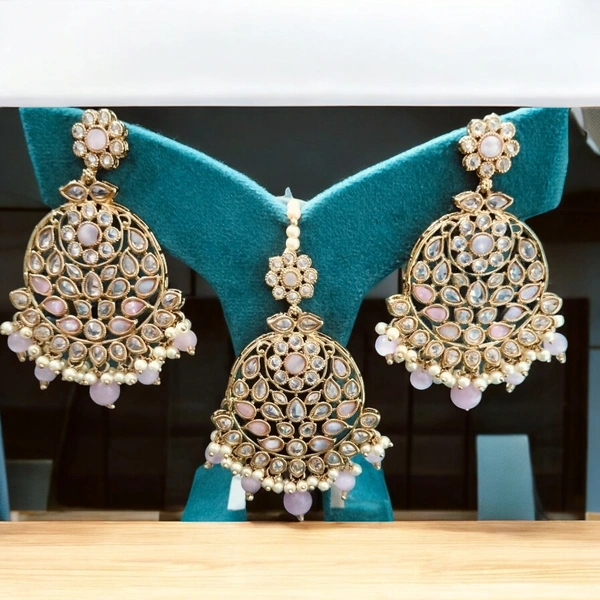 MAANG TIKA WITH EARRINGS (35)