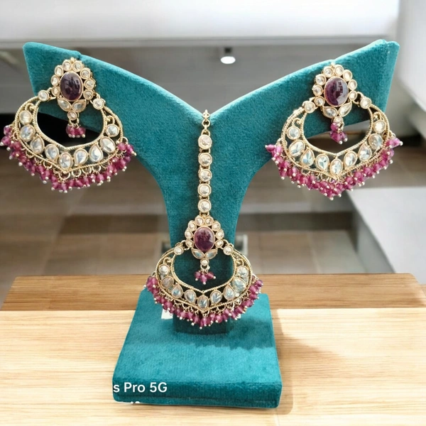 MAANG TIKA WITH EARRINGS (41)