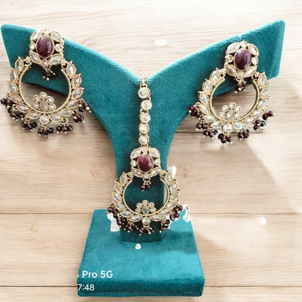 MAANG TIKA WITH EARRINGS (43)