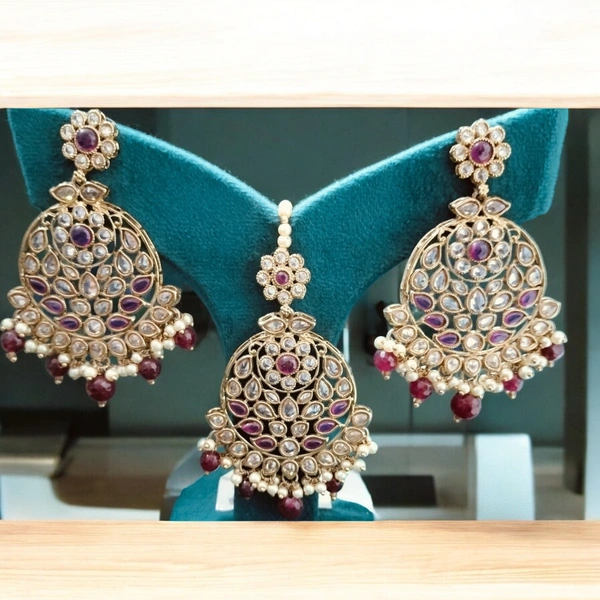 MAANG TIKA WITH EARRINGS (44)