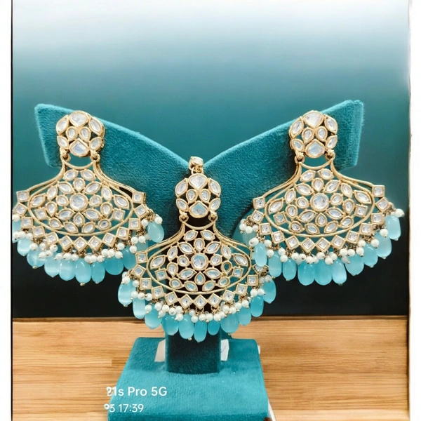 MAANG TIKA WITH EARRINGS (54)