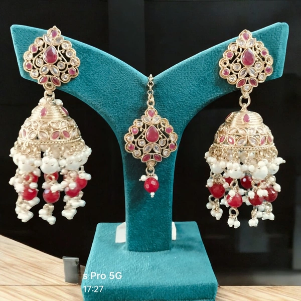 MAANG TIKA WITH EARRINGS (58)