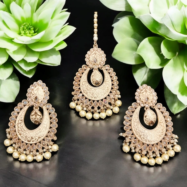 MAANG TIKA WITH EARRINGS (71)