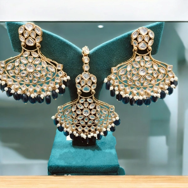 MAANG TIKA WITH EARRINGS (9)