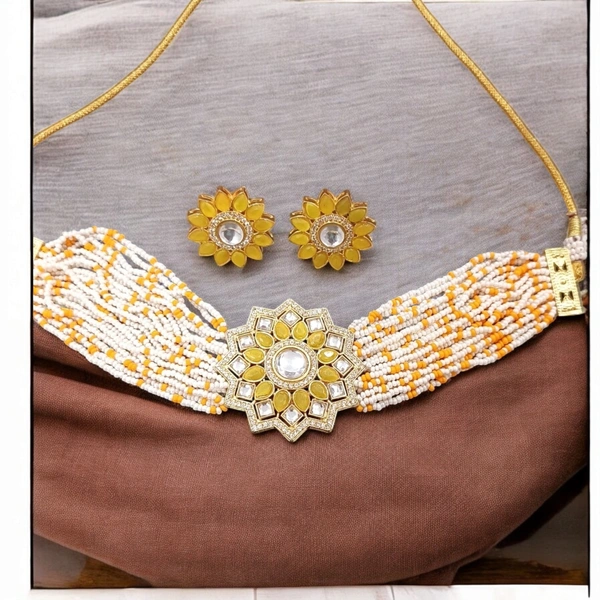 MOTI KUNDAN CHOKAR SETS (4)