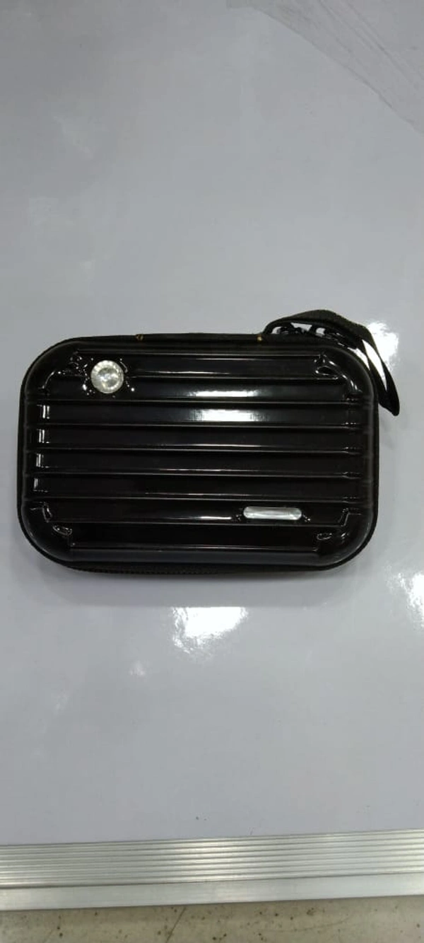 PROTECTIVE CASE 1