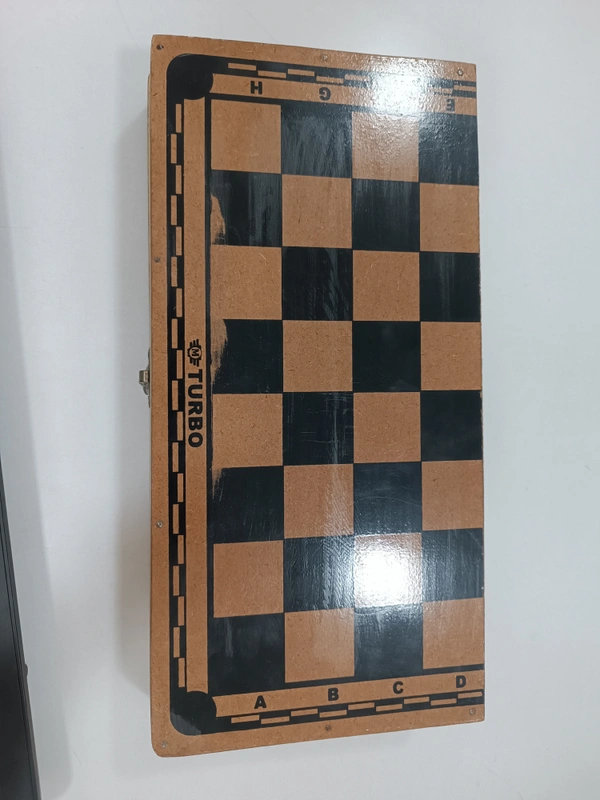 TURBO WOODEN CHESS