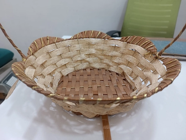 WICKER BASKET 10
