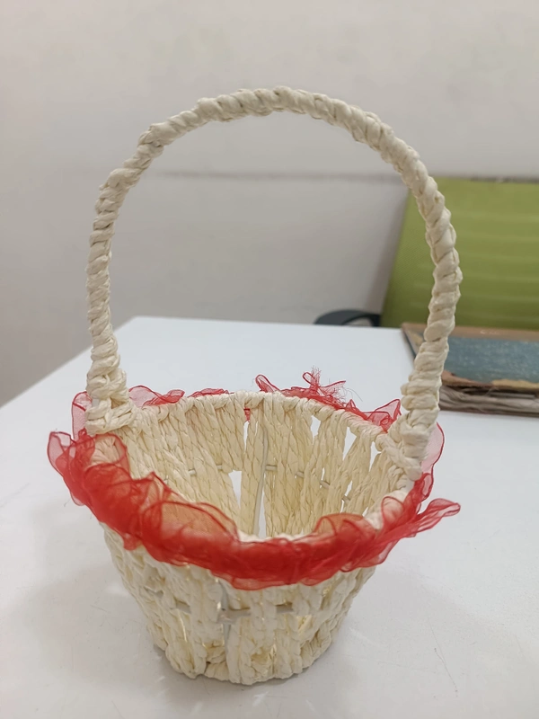 WICKER BASKET 13