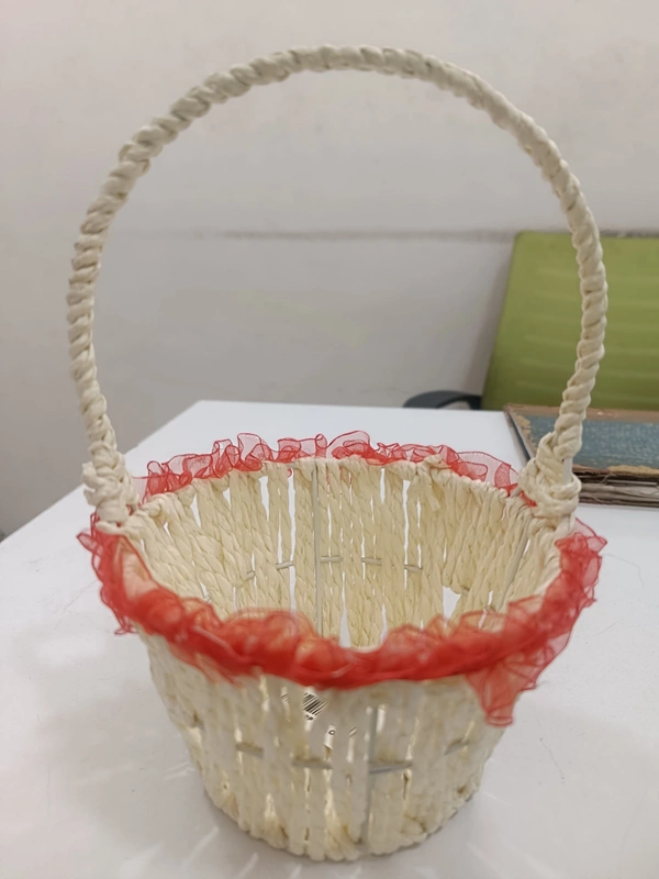 WICKER BASKET 14