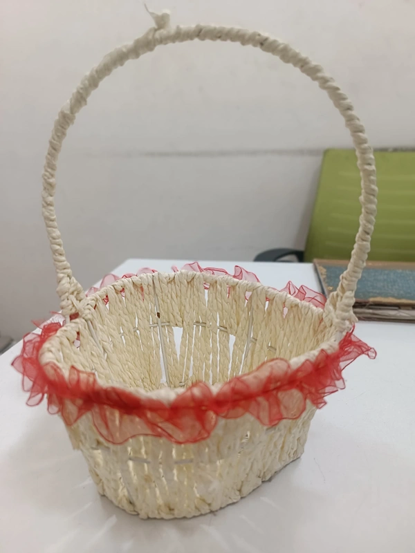 WICKER BASKET 18