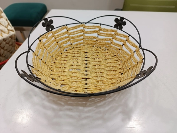 WICKER BASKET 28
