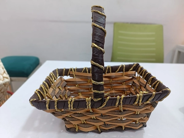 WICKER BASKET 32
