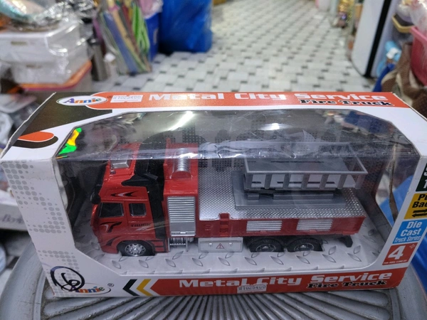 Metal City Fire Truck 4+