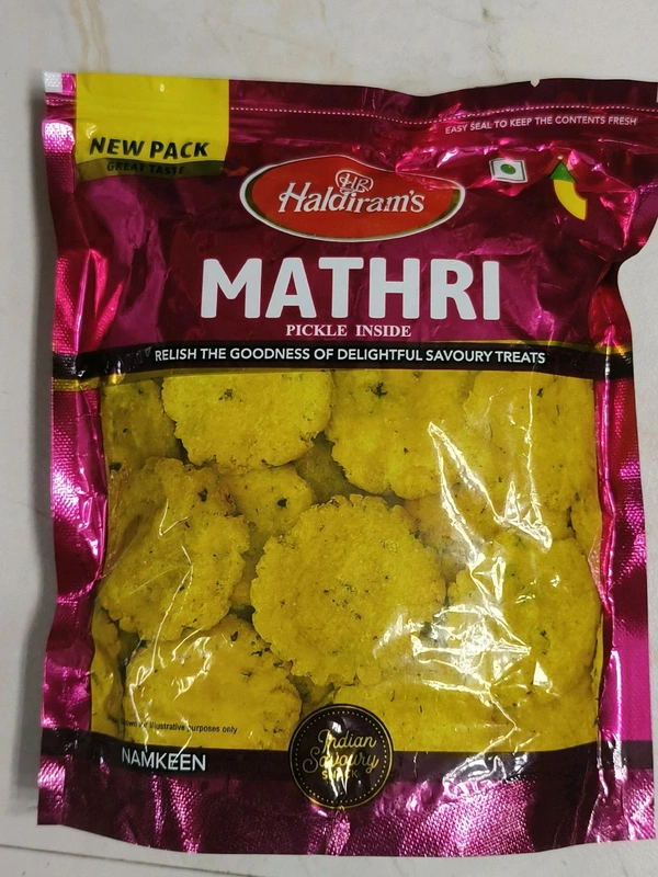Haldiram's Mathri (215gms) 200+15 gms 