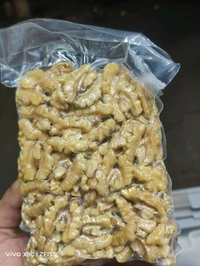 California Walnut Kernels (Akhrot Giri) Walnuts 250gms With Air Tight Packing 