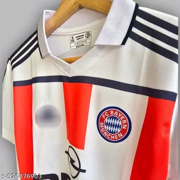 "Celebrate Bayern Munich's legacy with the Salihamidzic retro jersey. Crafted in premium quality, its iconic design pays homage to a true football legend. A must-have for passionate fans, available with COD & pan-India delivery!" - Black, L
