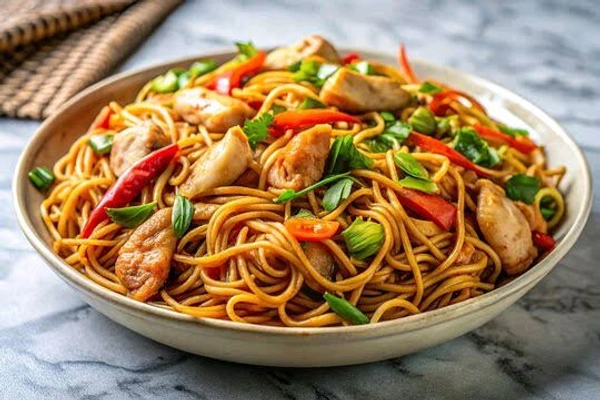 CHICKEN CHAWMIN🌶️ (HALF PLATE)