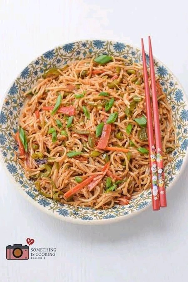 MIX VEG CHAWMIN (HALF PLATE)