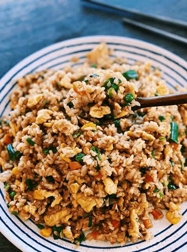 EGGS FRIED RICE (HALF PLATE 1 EGGS)