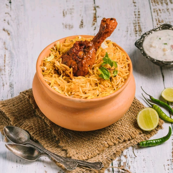 CHICKEN DUM BIRYANI🌶️(HALF PLATE)