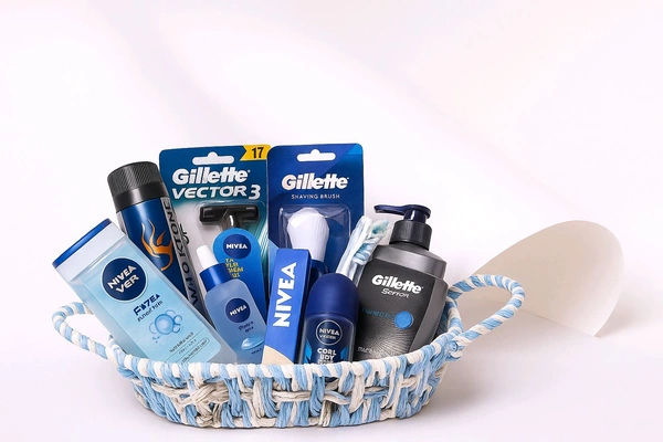 QuickPickDelhi Premium Grooming Gift Box – Him Edition (8-in-1 Combo)