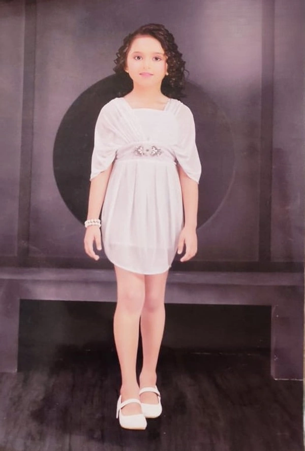DRESS - 28 (6-7 YEARS)