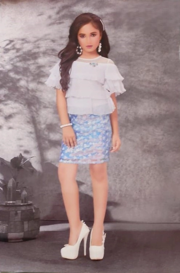 DRESS - 34 (11-12 YEARS)