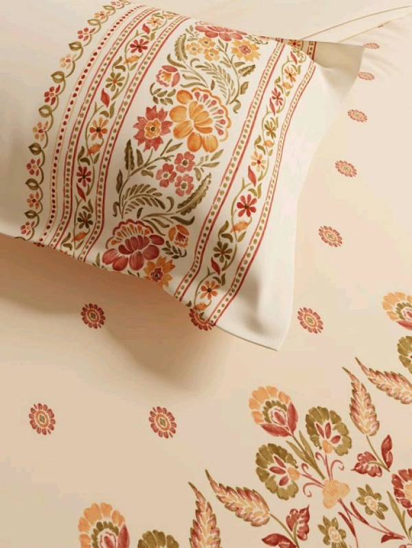 Ddecor Bedsheet King Size Double bed Sheet With 4 Pillow Covers - 2.74 M X 2.74 M